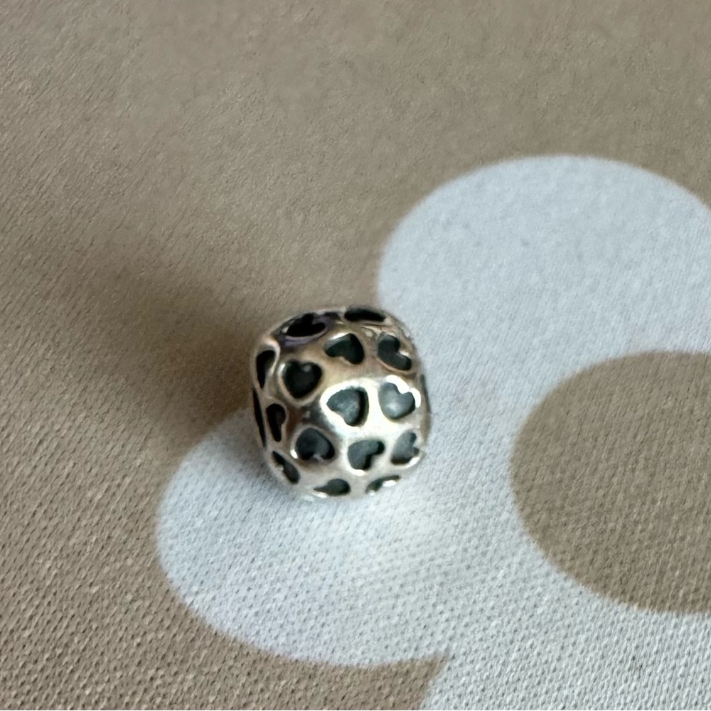 EUC Pandora 791037 Sterling Silver Showered with Love Clip w/ Hearts